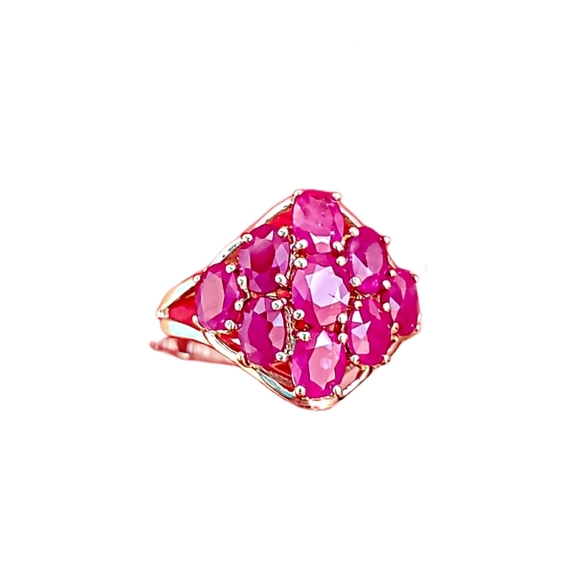 - Jewelry - 10K Gold Ruby Cluster Ring Size 8.5